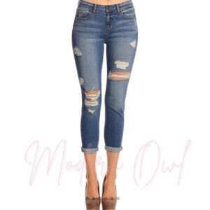 Rolled Up Distressed Crop Jeans